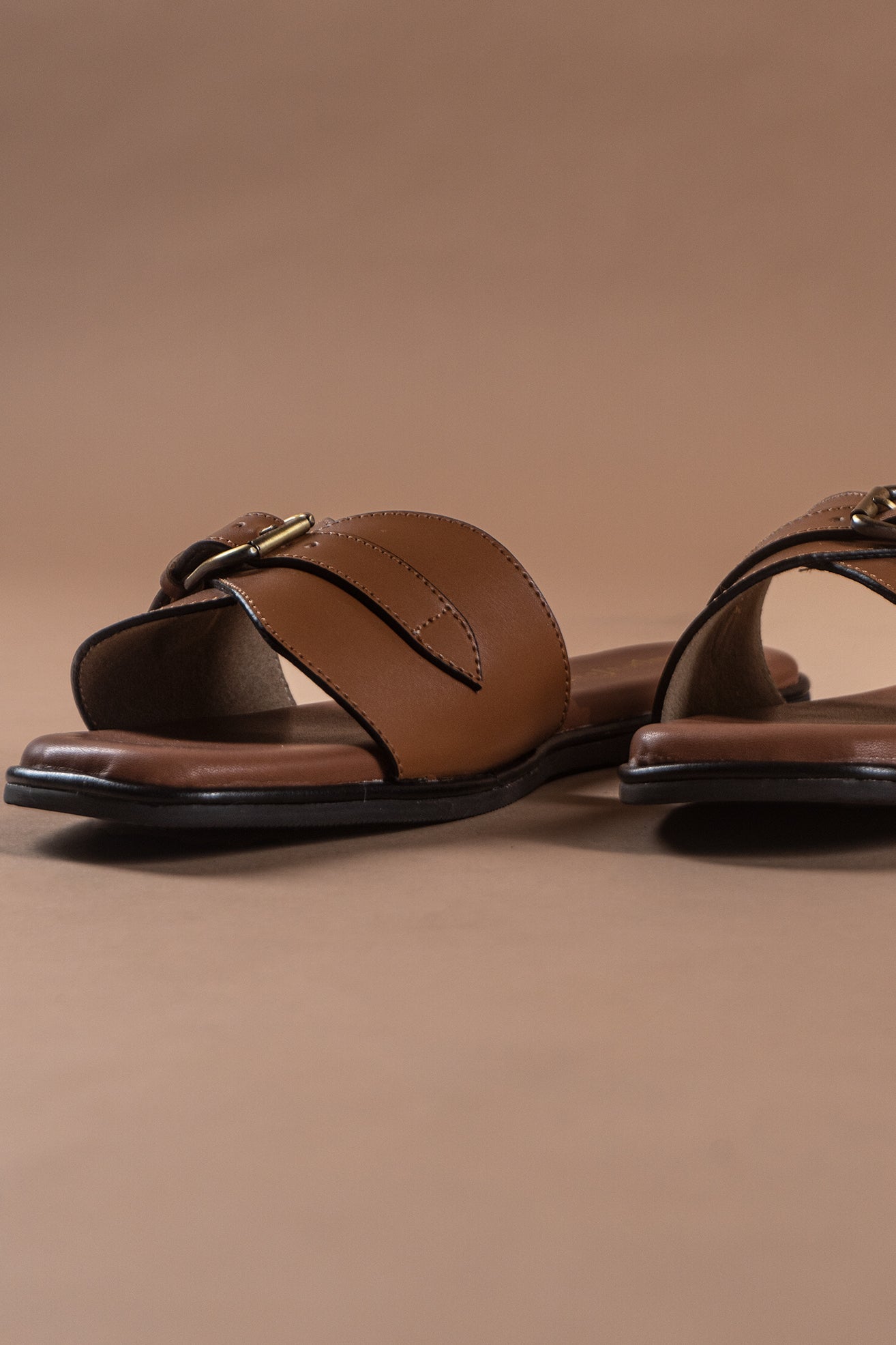 Tan Chic Buckle Sandals-Imperfecto USA