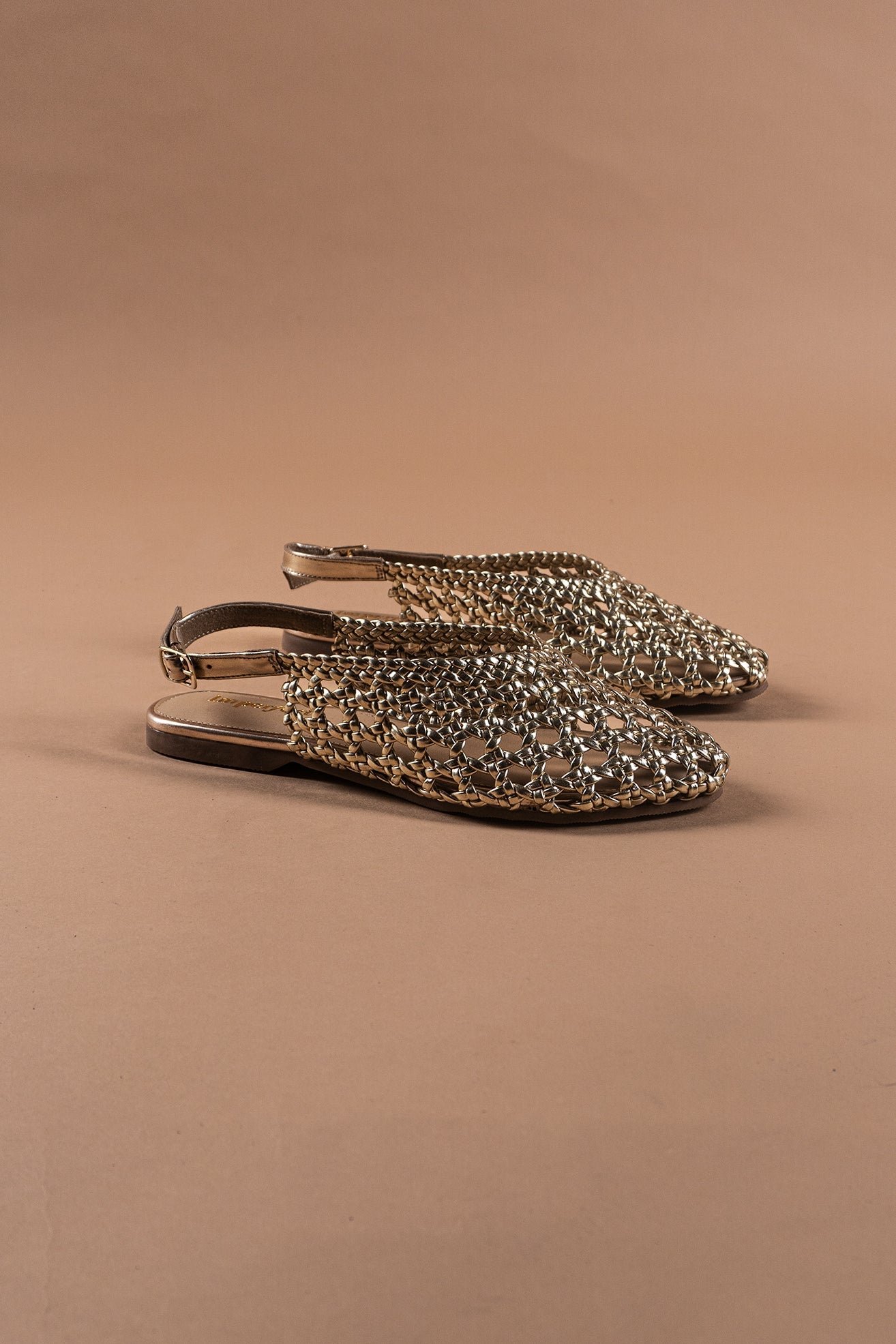 Gold Woven Sandals-Imperfecto USA