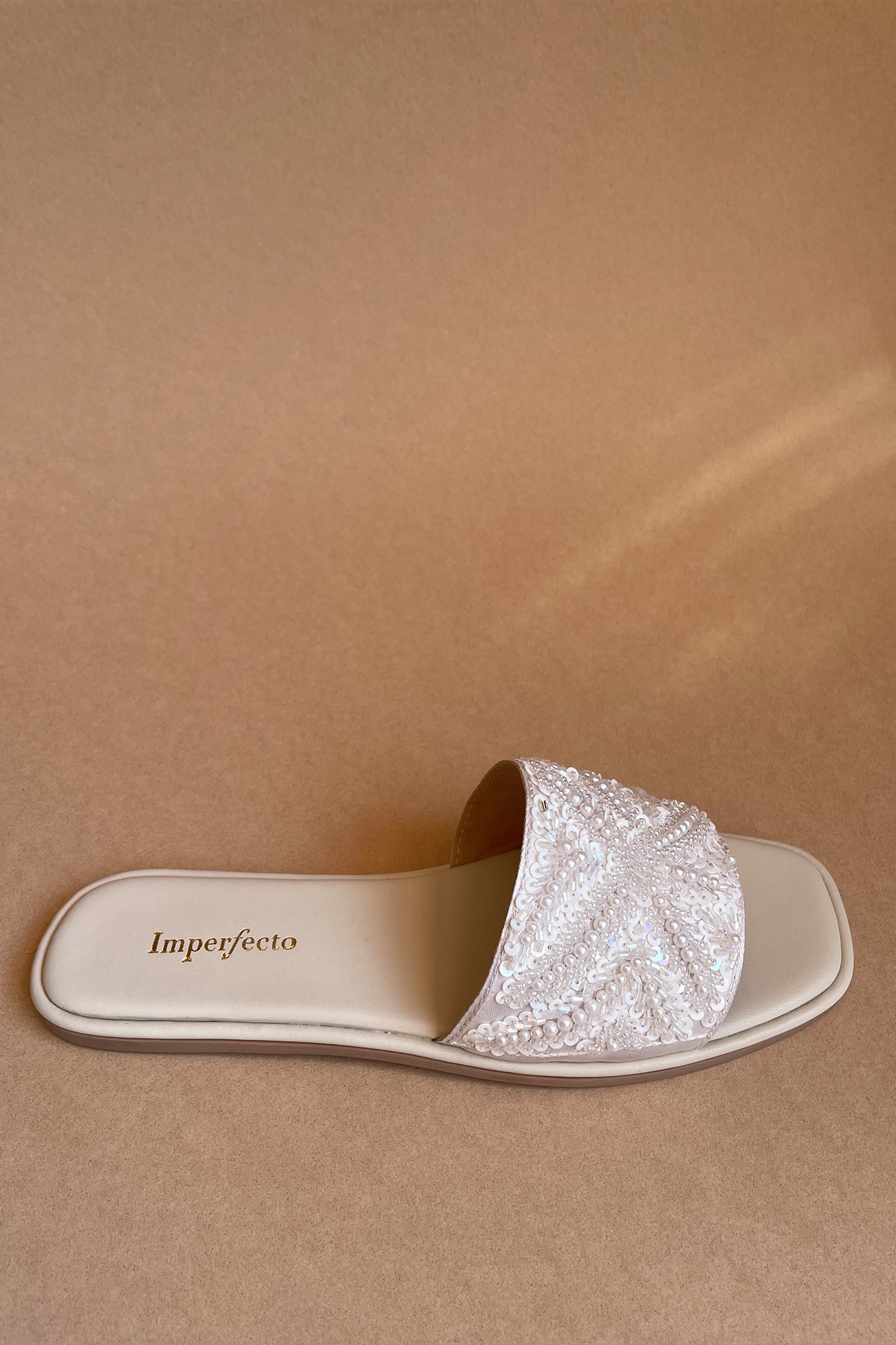 Ivory Dust Embroidery Sandals-Imperfecto USA