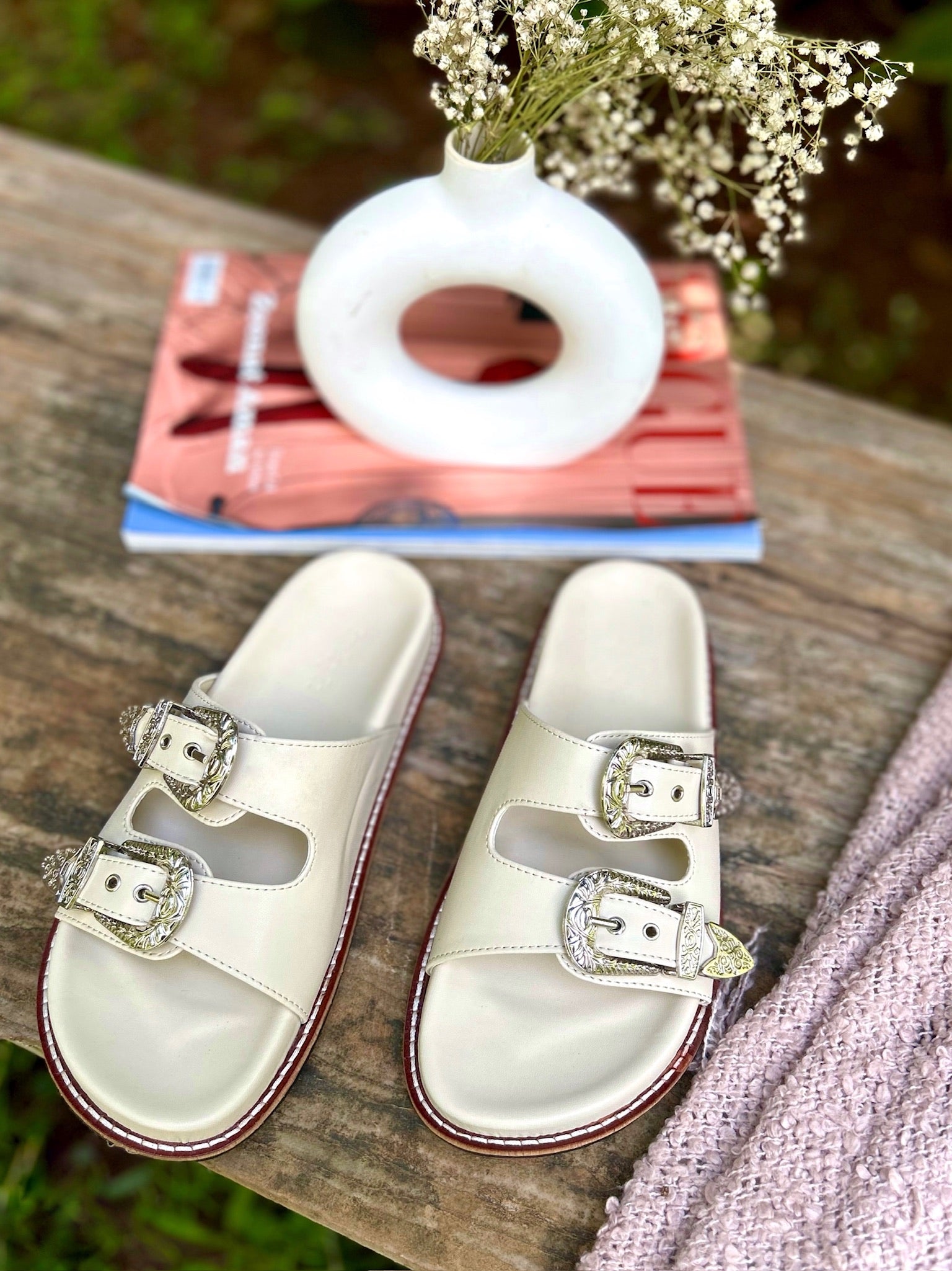 Taylor White Silver Buckle Sandals-Imperfecto USA